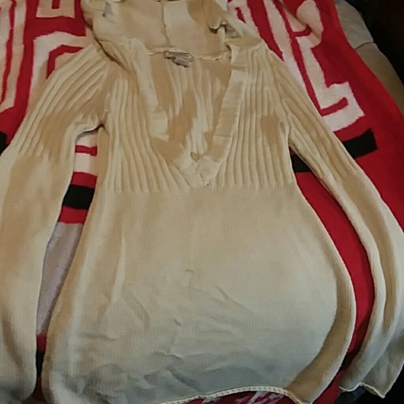 Tops - Picture 2 of 2